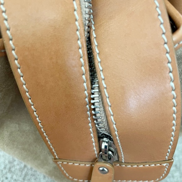 Tod’s Vintage Tan leather suede handbag - Picture 4 of 16